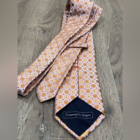 Ermenegildo Zegna Tie Made in Italy 100% Silk Pastel Geometric Sunburst EUC - Picture 5 of 13